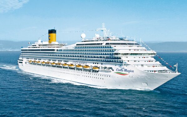 Costa Cruceros pone a disposición buque para recibir refugiados del conflicto ruso-ucraniano