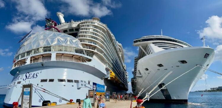 Cozumel prevé derrama de más de 500 mil pesos por arribo de seis cruceros