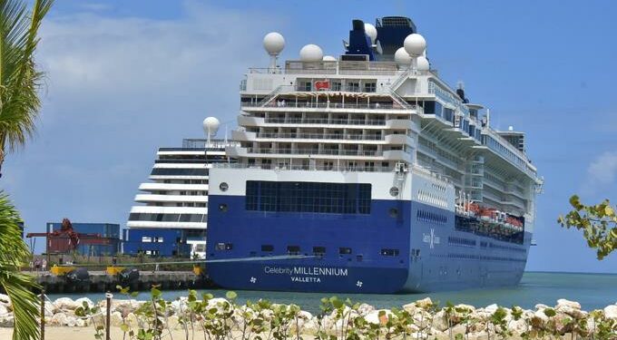 Cruceros traen 11,700 turistas a Puerto Plata en dos días