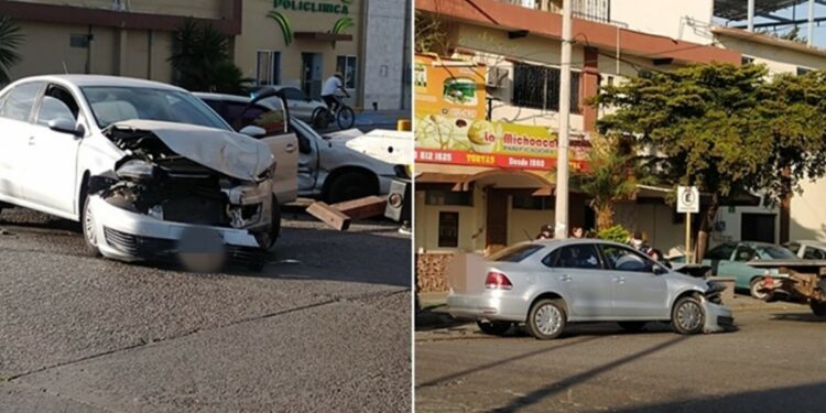 Dos autos se impactan en transitado crucero de Los Mochis