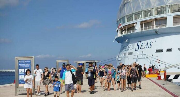 El comportamiento de la pandemia determinará el arribo de cruceros a Quintana Roo