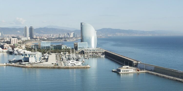 El puerto de Barcelona aprueba un aumento del 7% en las tarifas de practicaje hasta 2023 – El Mercantil
