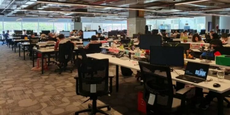 Empresa de viajes busca nuevos empleados: qué puestos quiere cubrir y cómo postularse