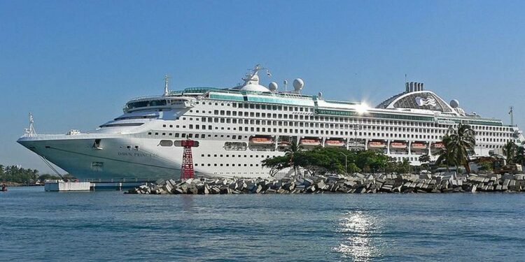 En Puerto Vallarta se ha normalizado la llegada de cruceros turísticos - El Occidental