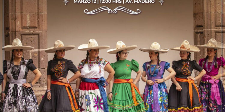 En puerta, desfile de escaramuzas, charros y caballos por 100 años de la charrería en Morelia