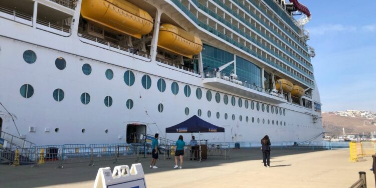 Esperan arribo de 29 cruceros a Ensenada