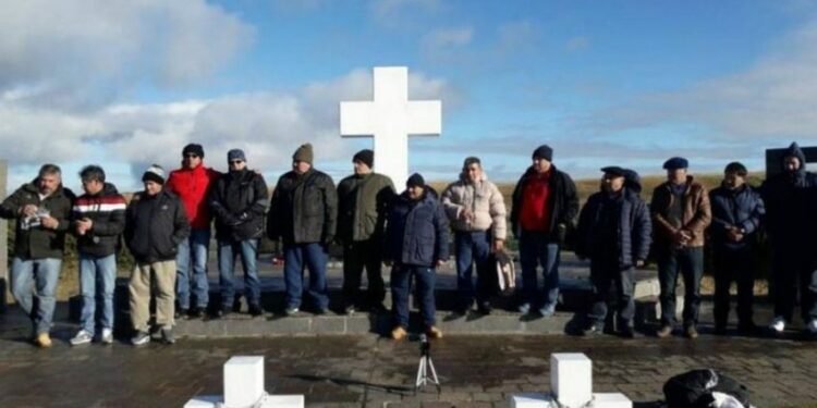 Ex combatientes destacan el “proceso sanador” de los viajes a Malvinas