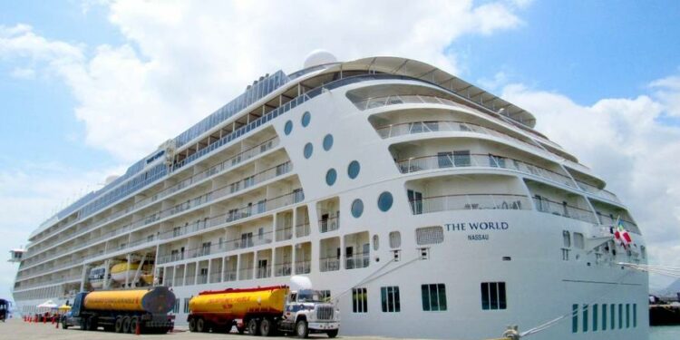 Exclusivo crucero arribó a Manta; su siguiente parada será Guayaquil | Ecuador | Noticias