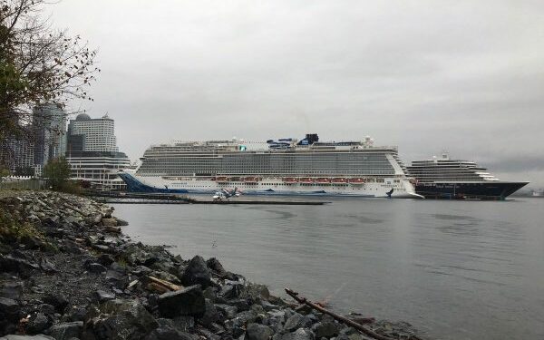 Exigencias Covid de Canadá ponen en peligro cruceros a Alaska