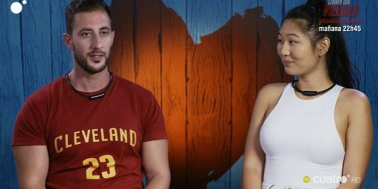 First Dates Crucero: La sesin de fotos ms ardiente de 'First Dates Crucero': "No todas mis extremidades estn fras"