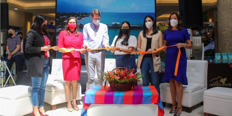 La oferta turística de Honduras en la Expo Verano 2022