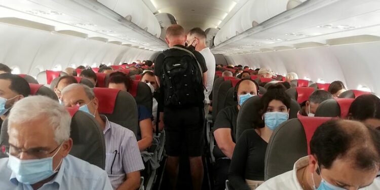 Las aerolneas temen perder hasta un 18% de los viajes corporativos