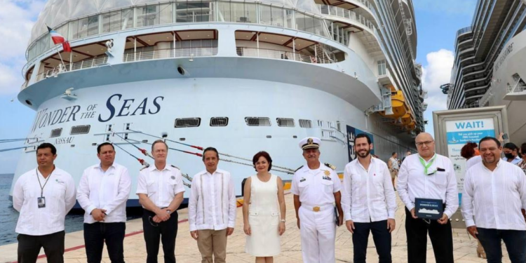 Llega a Cozumel el crucero más grande del mundo