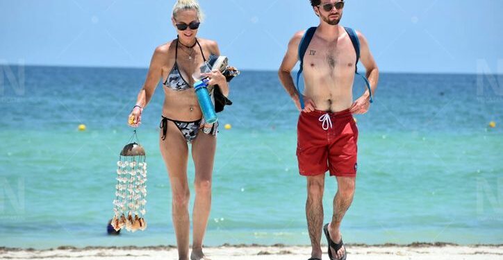 Llega crucero a Progreso y comerciantes reportan repunte en sus ventas