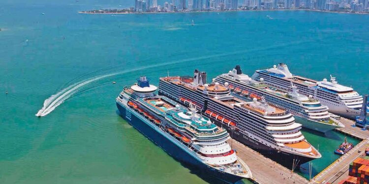 Los cruceros, en la reactivación del turismo a Colombia