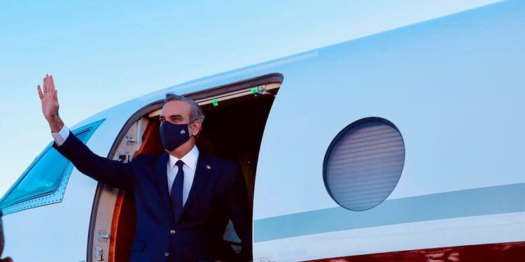 Los viajes al exterior del presidente Luis Abinader