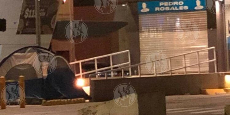 Mantendrá Daniela Álvarez plantón hasta que reabran cruceros de la Tecnológico