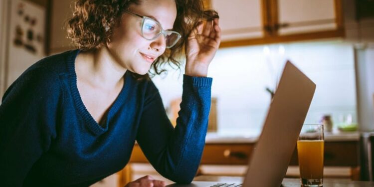 Mejores webs para chatear con desconocidos y conocer gente