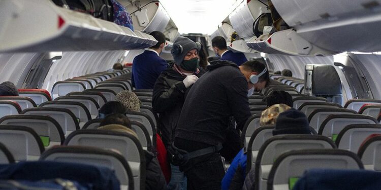 Aeropuerto de Santiago durante pandemia por Covid 19