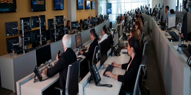 Banco Base alerta contra los ciber fraudes en Navidad