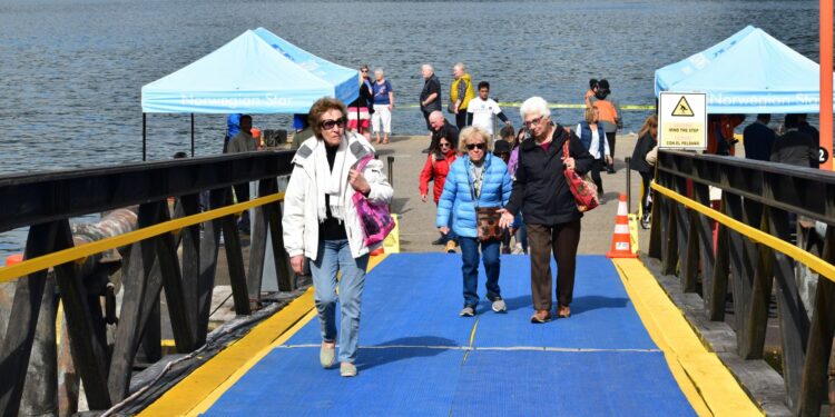 Norwegian Cruise Line aumenta cargos por propinas