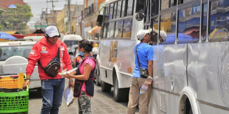Pandemia cambia movilidad en Puebla: crecen 13% viajes en autos y caen 20% en transporte público