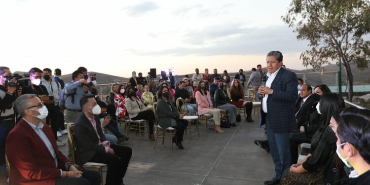 Pone en marcha Gobernador David Monreal terrazas del Teleférico para celebración de eventos culturales y sociales