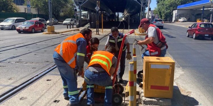 Reparan crucero de Colón y 18 de Marzo