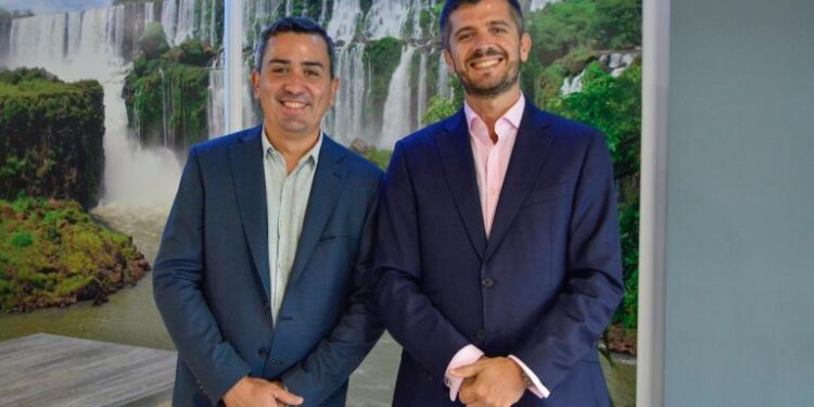 Se afianza la conexión aérea entre Tucumán y Misiones