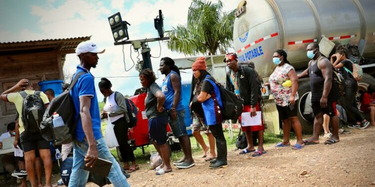 Se dispara el número de venezolanos que cruzan el Tapón del Darién