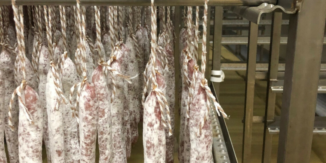 Splendid Foods presenta un proyecto para gestionar el proceso de curación de embutidos