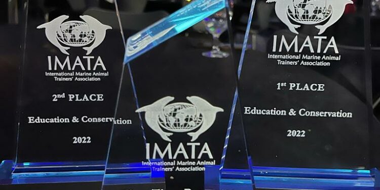 The Dolphin Company obtuvo tres premios en la conferencia anual de la Asociación Internacional Especialistas en Animales Marinos (IMATA)