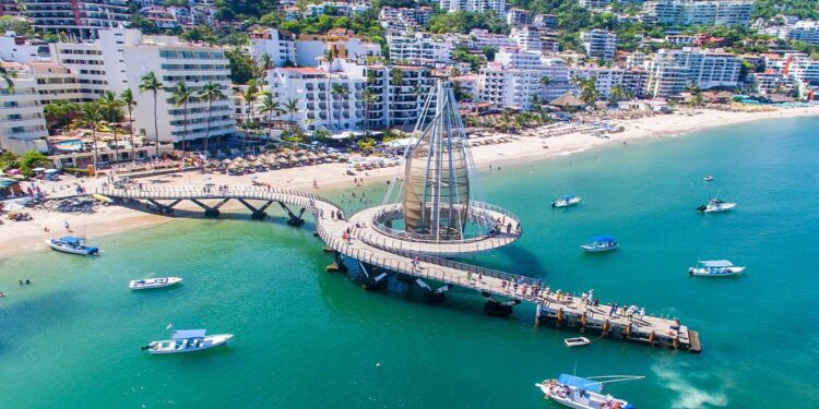 Turismo en Puerto Vallarta: destino ideal para ir de vacaciones y vivir