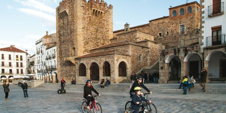 Turismo promociona el destino Extremadura en en la feria B-Travel de Barcelona