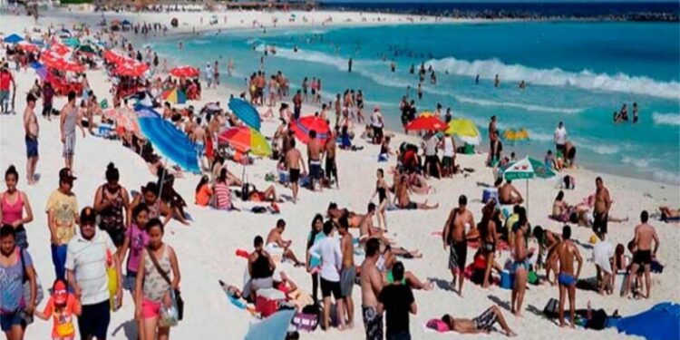 Van por una atención de calidad y calidez a turistas en el Caribe mexicano - Almomento