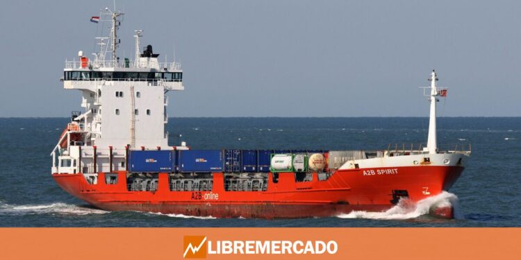 Viajar en un carguero, la última y extraña moda turística