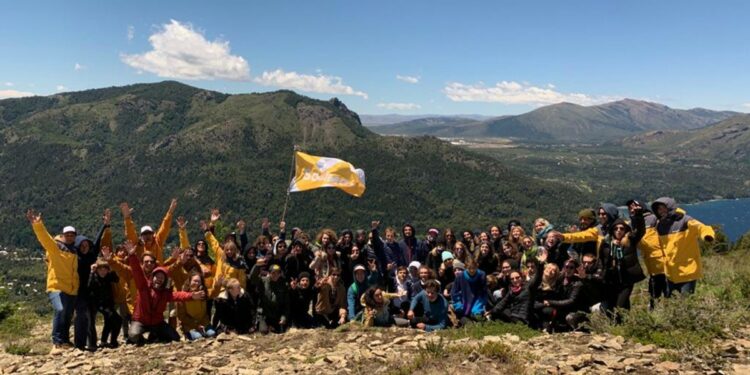 Viajes de egresados gratis: los jóvenes empiezan a disfrutar del beneficio ¿cómo saber si fui seleccionado?