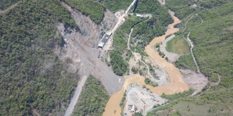 Viajes entre Urabá y Medellín disminuyeron un 60% por dos deslizamientos | Antioquia