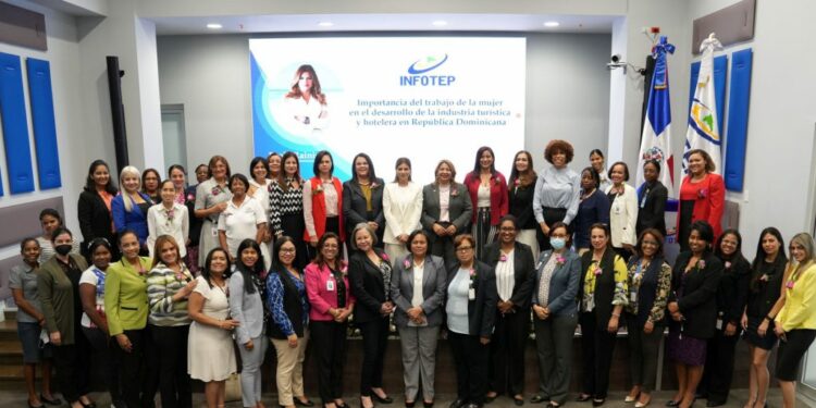 Vicepresidenta del Grupo Puntacana destaca participación de la mujer en el turismo