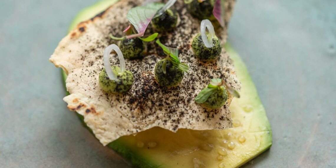 ¿Cuánto pagarías por una tlayuda? Estos son los precios en restaurantes de la CDMX – El Financiero