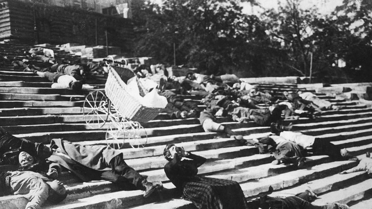 La famosa escena de las escalinatas de Odesa en el film "Potemkin" de Serguei Eisenstein homenajeada por otros grandes directores.