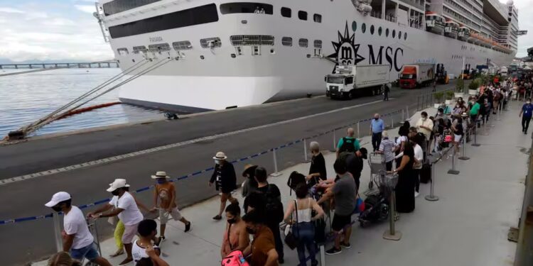 Proyectan un 15% más de turistas de cruceros para la próxima temporada