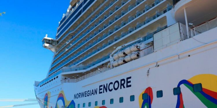 Recibe Vallarta un nuevo crucero el "Norwegian Encore"