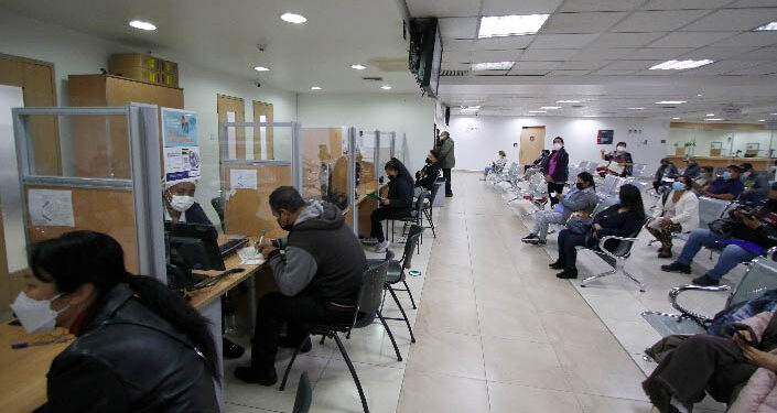 360 000 cédulas y pasaportes, represados en el Registro Civil