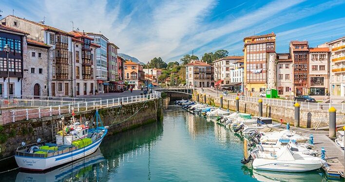 Llanes