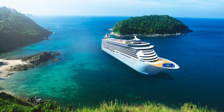 8 alimentos que no debes consumir en un crucero