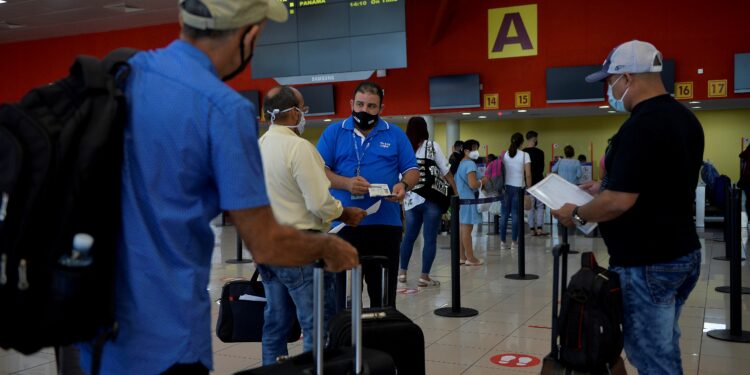 Agencias de viaje alertan sobre suspensión de vuelos de Cuba a Nicaragua | Video | Univision 23 Miami WLTV