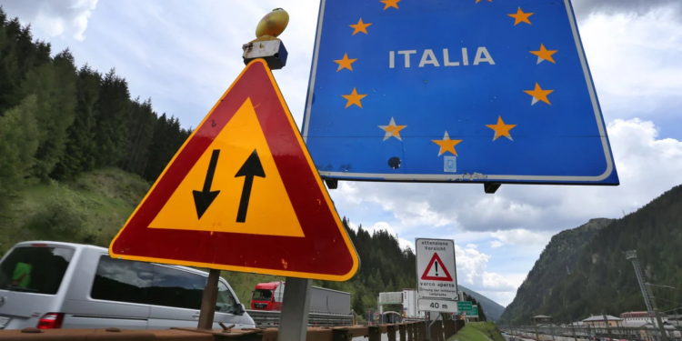 Antes de viajar, mejor revisar las normas de tránsito en la UE