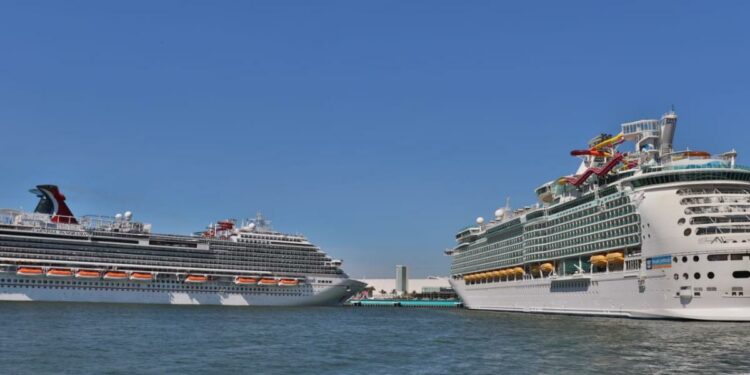 Arriban cinco cruceros a Puerto Vallarta en dos días