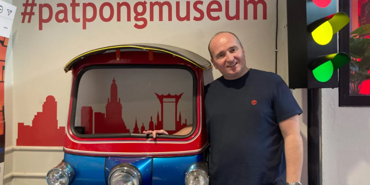Bares gogó y espías: historia del barrio rojo de Bangkok